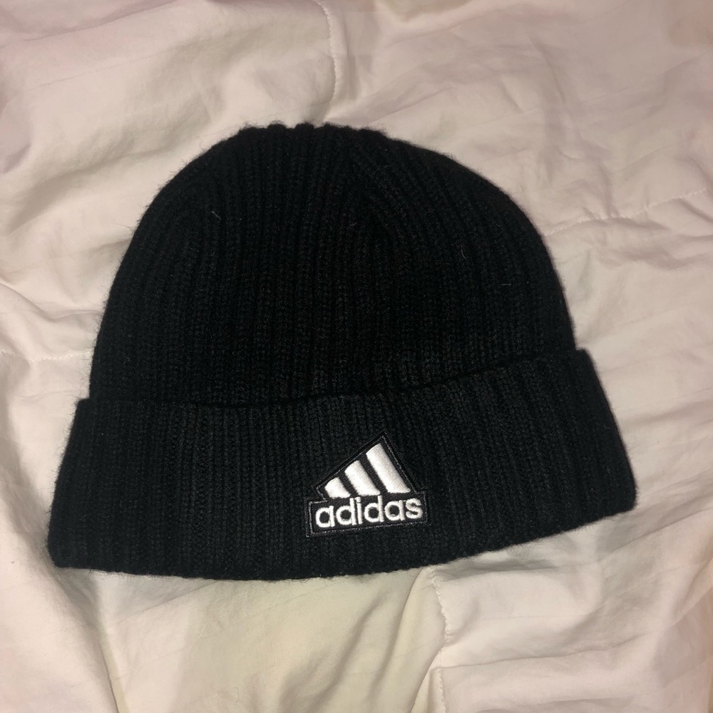 Adidas beanie with fur inside